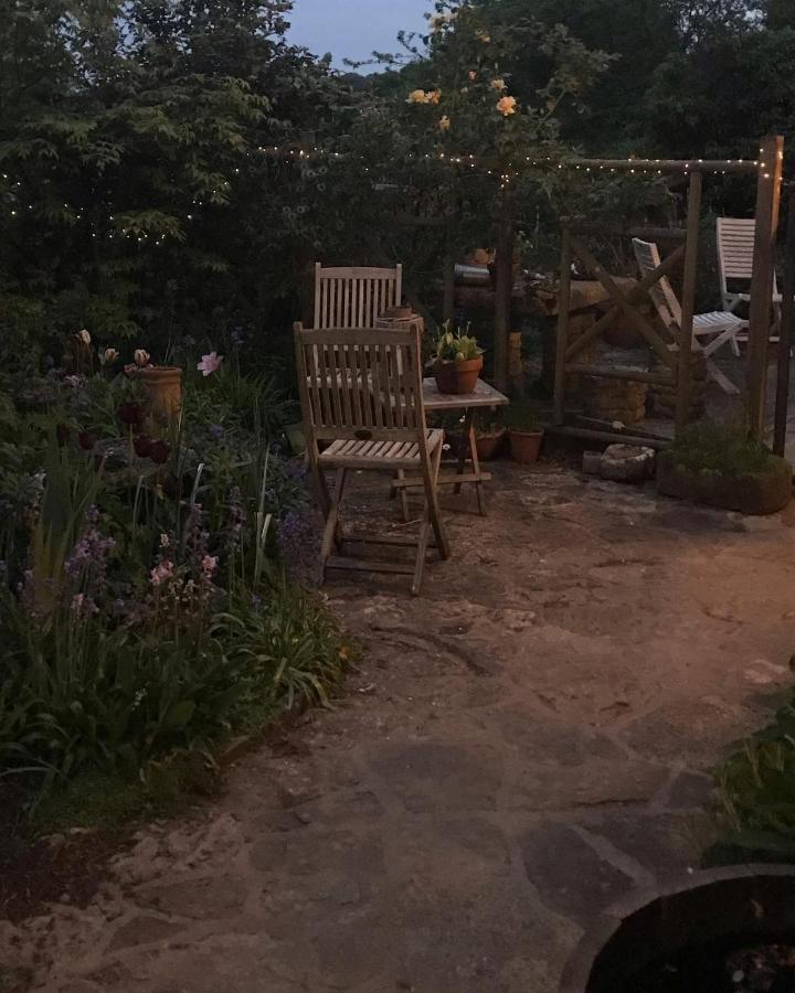 Dove Cottage Bisley  Exterior foto