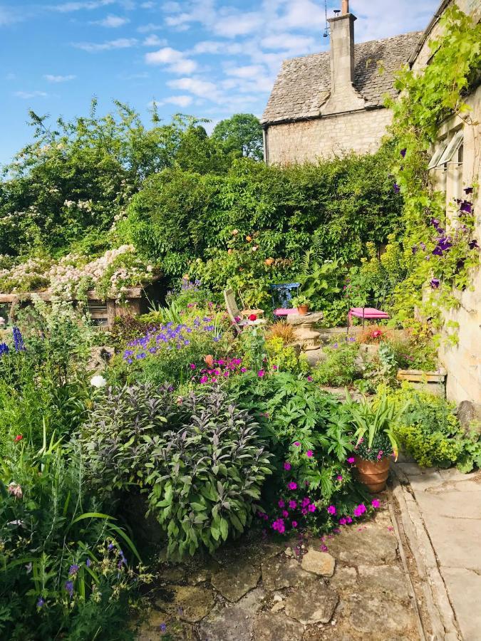 Dove Cottage Bisley  Exterior foto